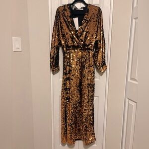 Elegant Gold Sequin Long Sleeve Dress